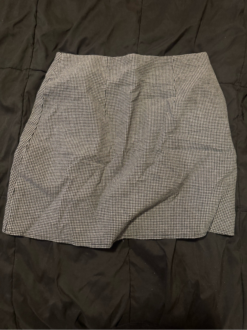 Old Navy Black and White Houndstooth Mini Skirt